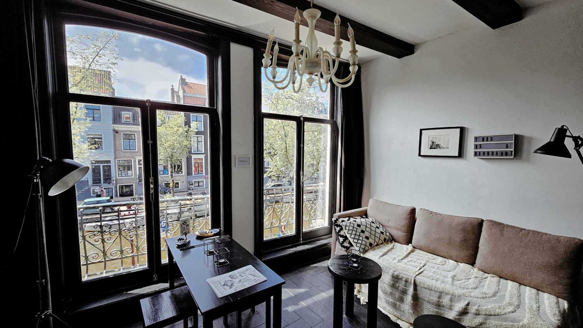 The Black Beauty Private Studio With Canal View From 1799 Amsterdam Exteriér fotografie